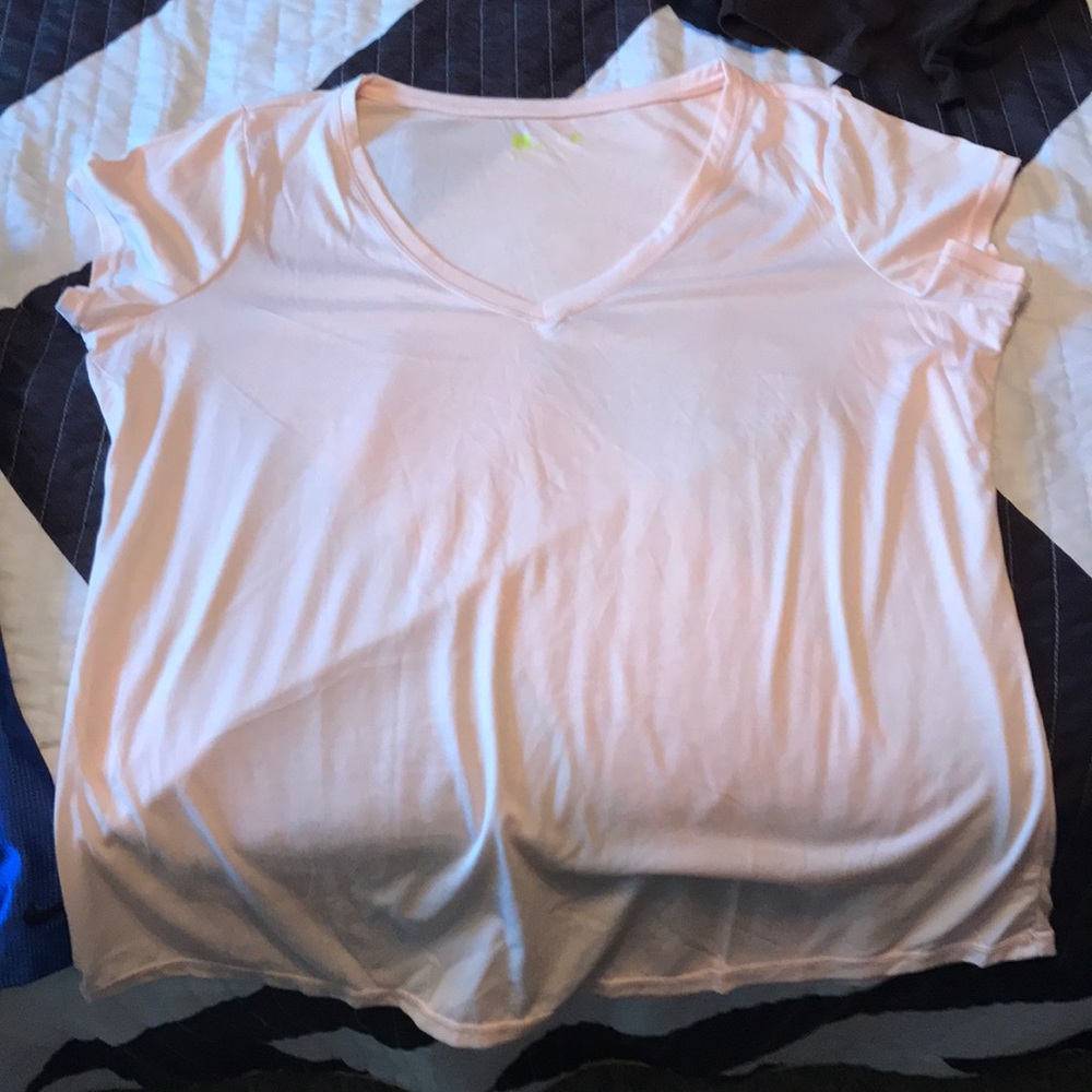 Short-sleeve t-shirt